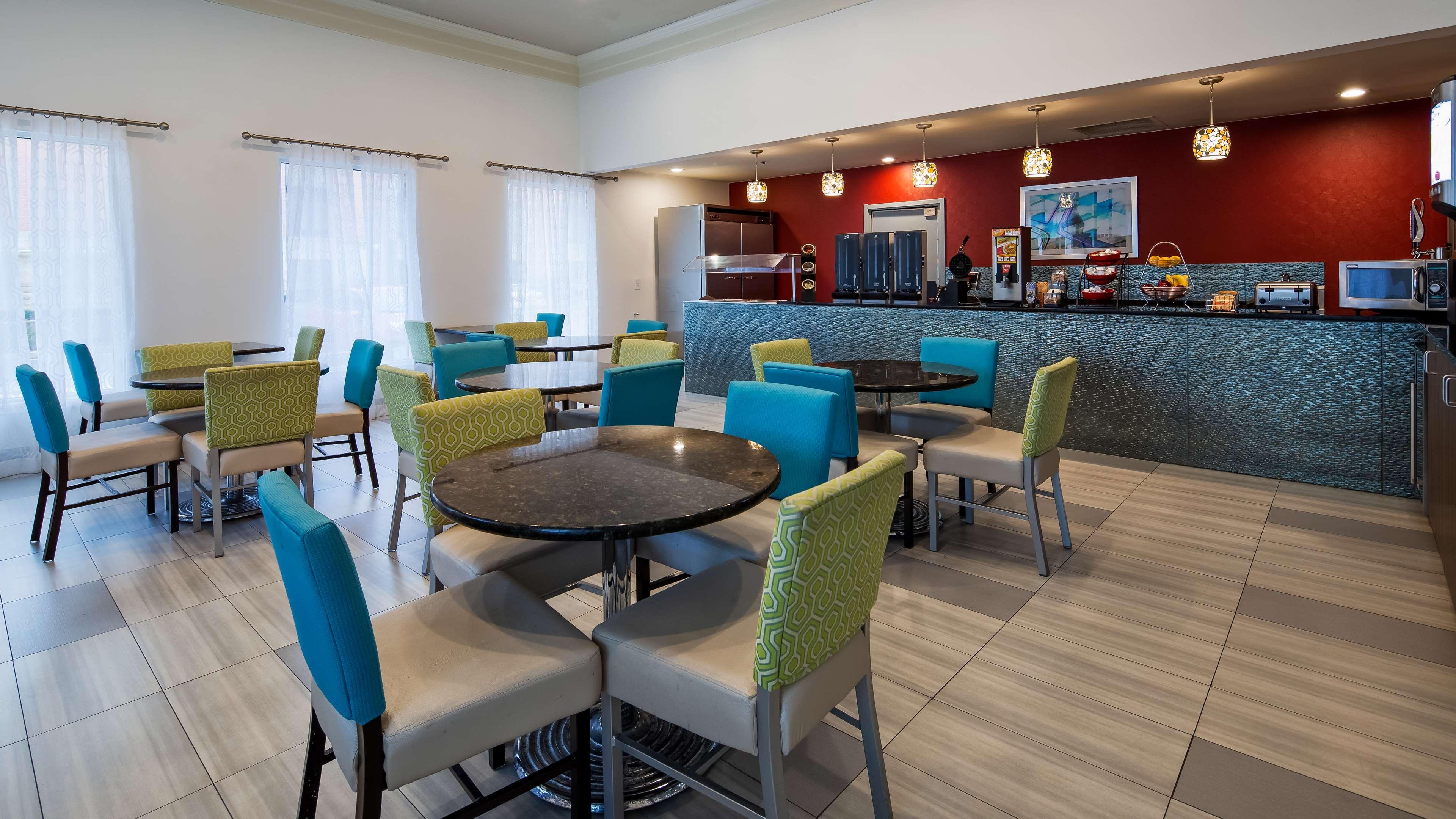 Best Western Carlton Suites Birmingham Exterior foto