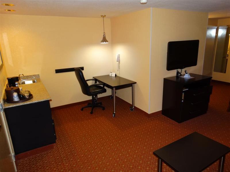 Best Western Carlton Suites Birmingham Exterior foto